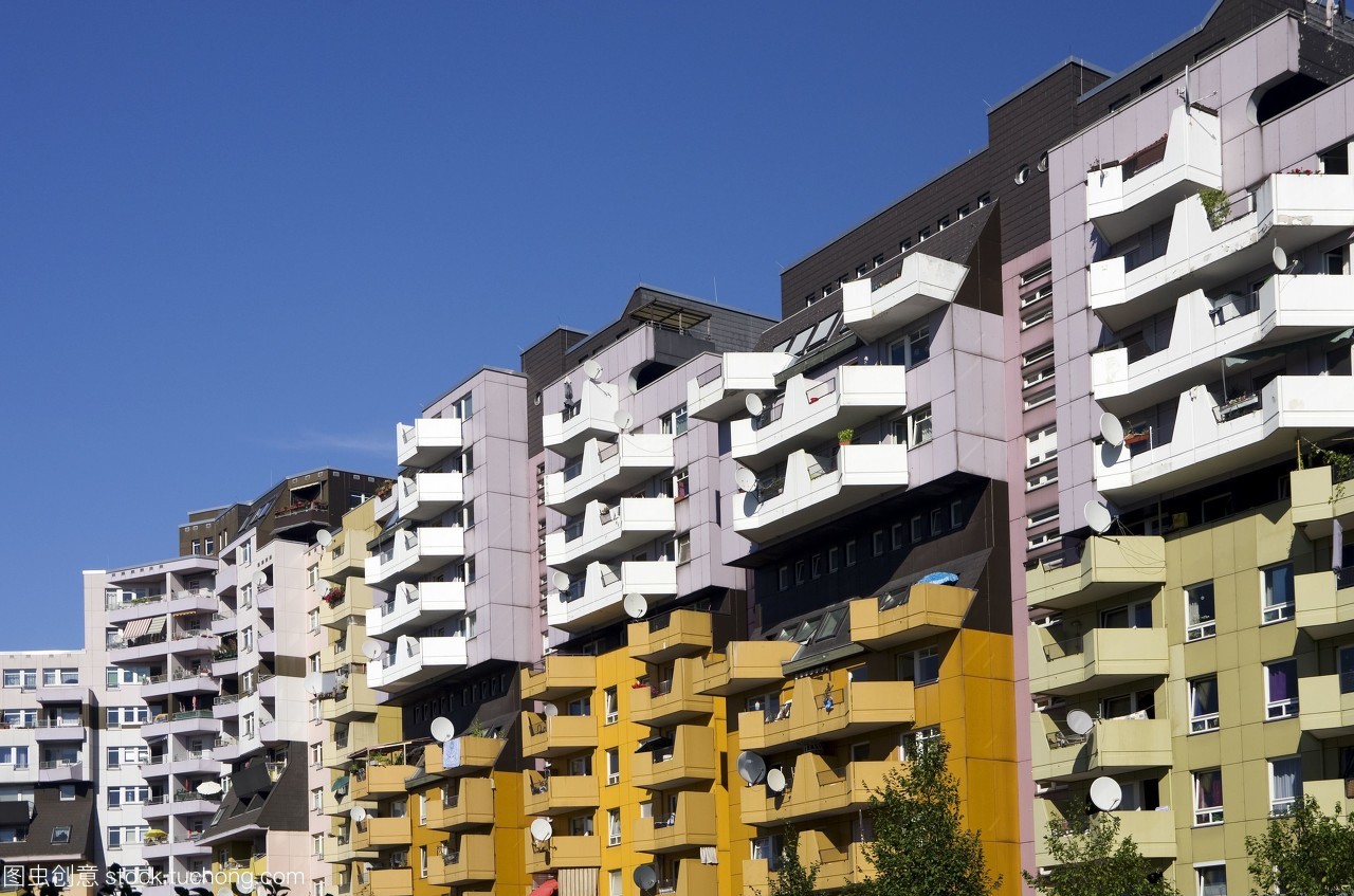 柏林克羅伊茨貝格的公共住房 融合歷史、文化與現代建筑的社會空間